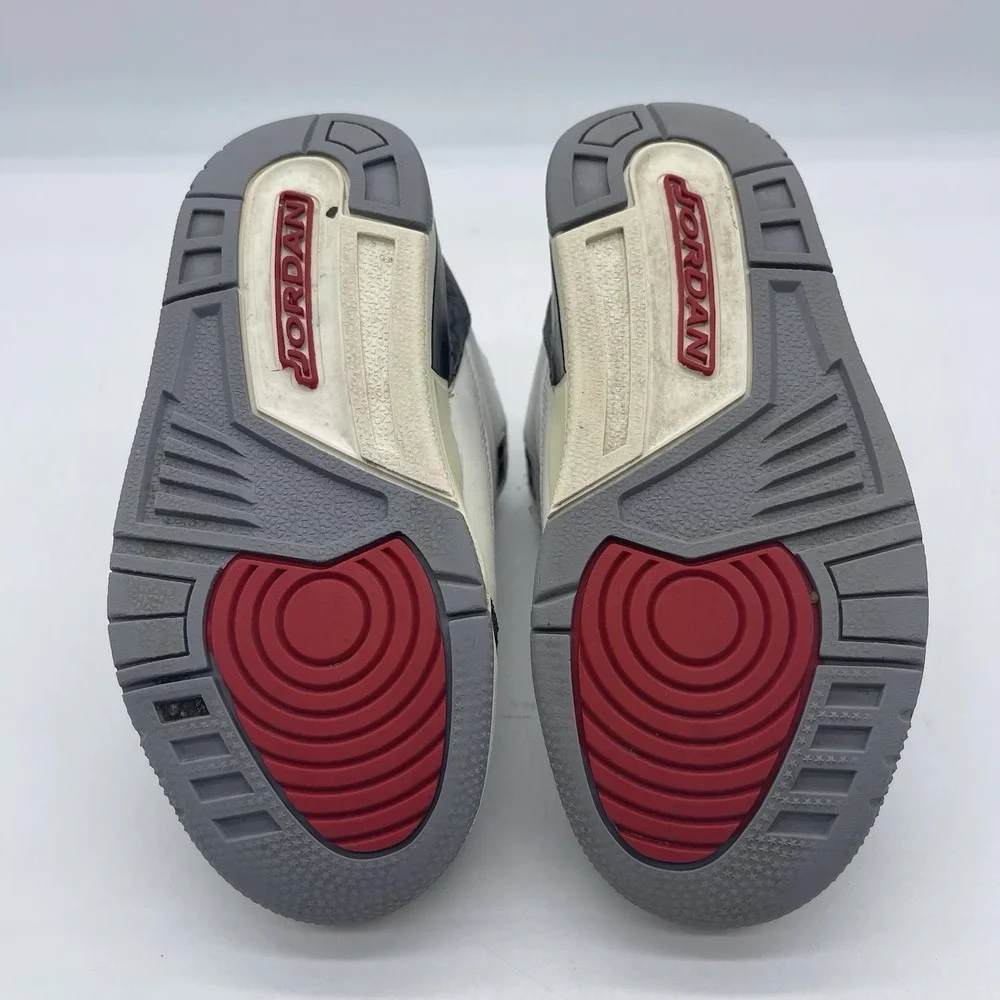 Jordan splashes sneakers pops