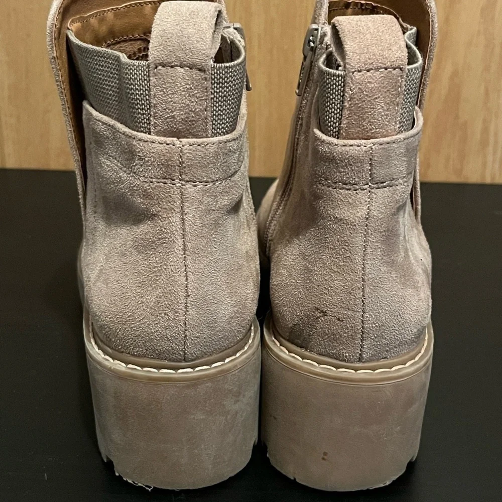 White Mountain Women's Dear Faux Suede Booties Ankle Boots