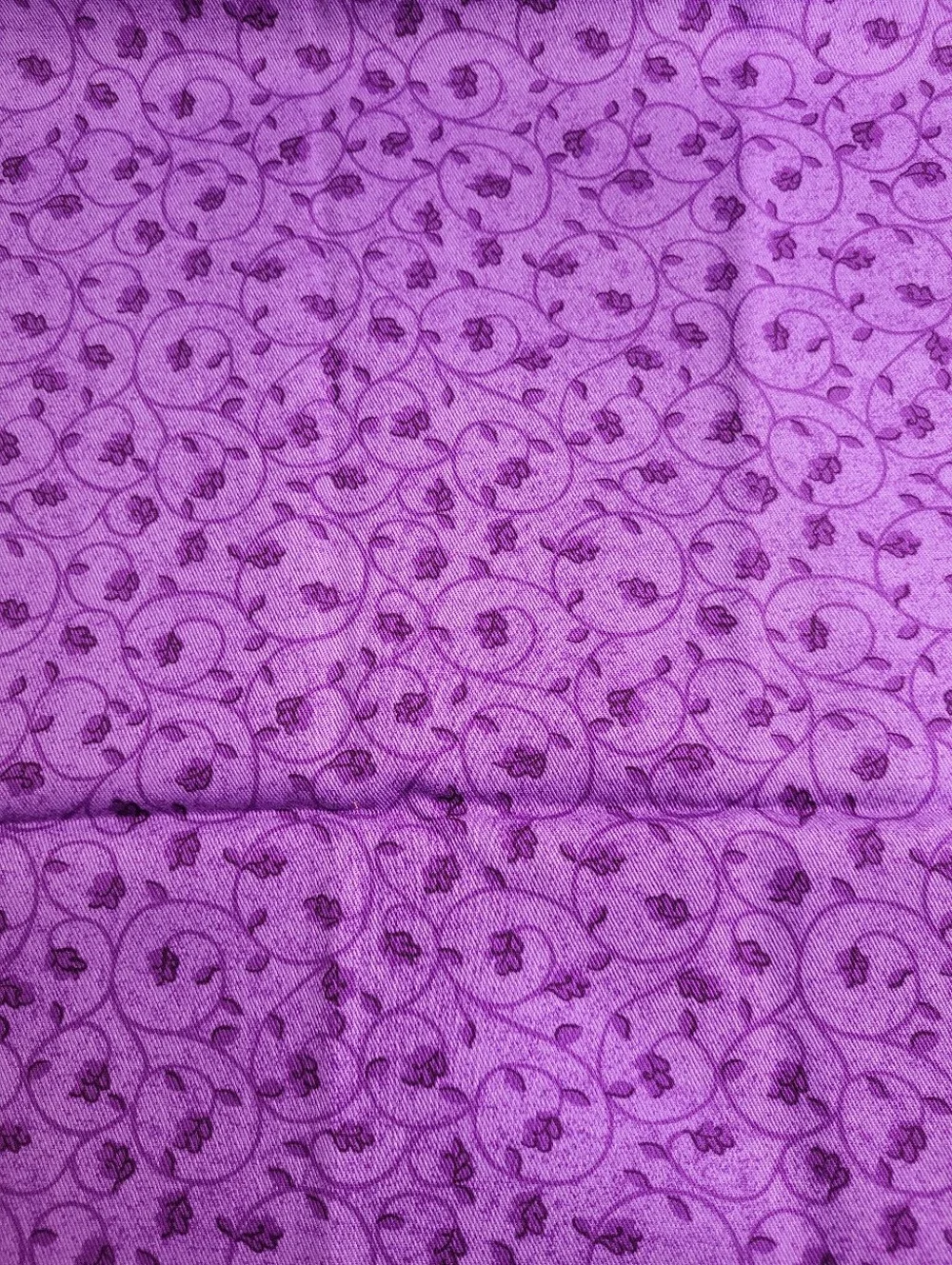 Purple Floral Swirl Sewing Fabric Unbranded 1 Yard (1499)
