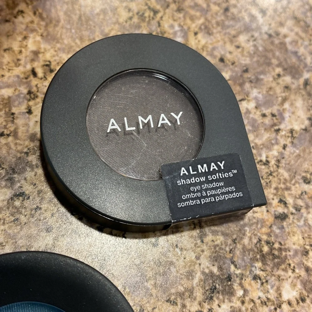 Almay lot eye