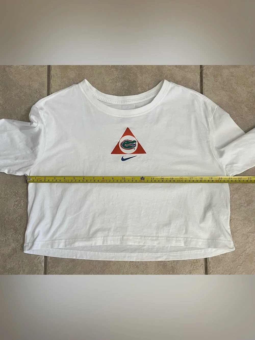Nike Women’s White Florida Gators Cropped Long-Sleeve T-Shirt, Size M