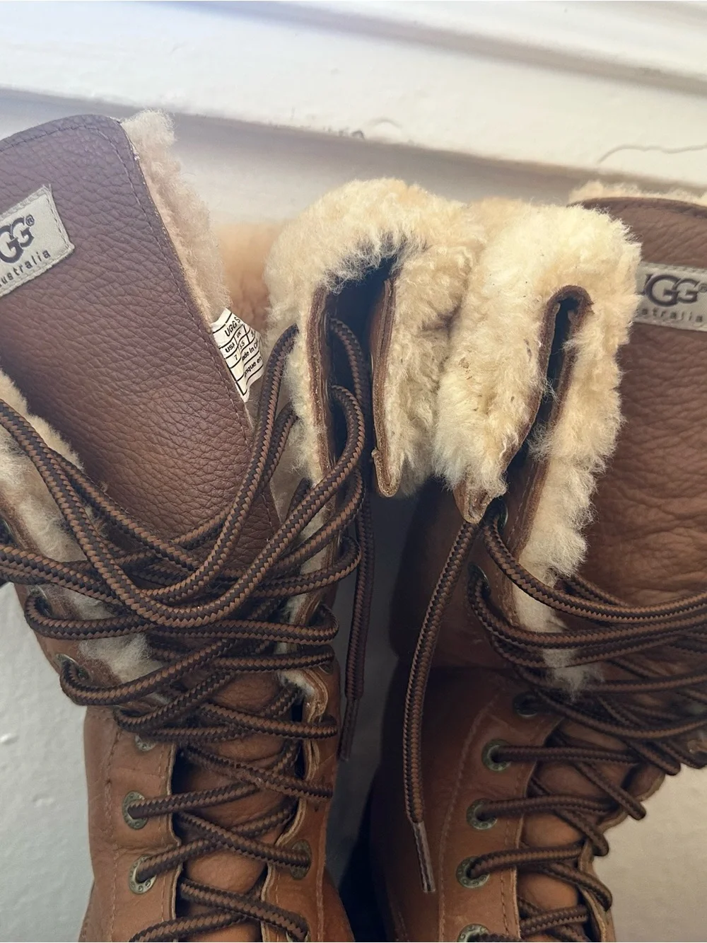 UGG up toe