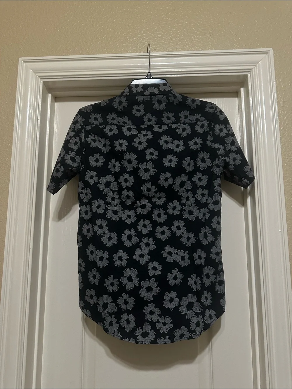 RCVA Boys Button S/S Shirt L