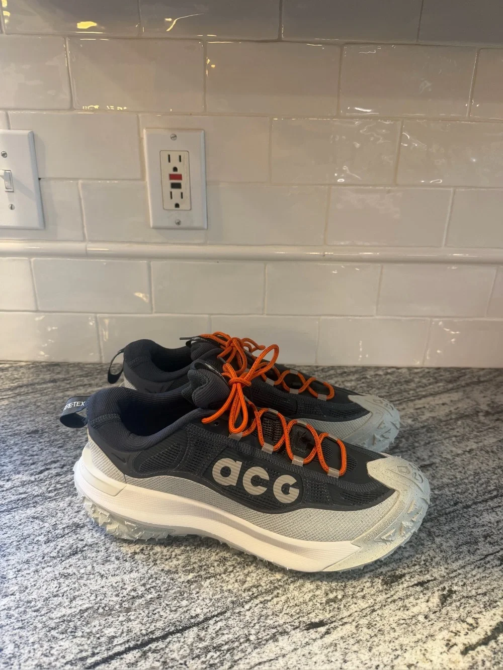 Mens Nike ACG Mountain Fly 2 Low Gore-Tex 'Dark Smoke Grey' HF6245-002 Size 8