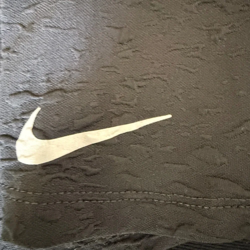 Nike Running Division Top Mens XL Black Dri-FIT 1/2 Zip Pullover DA0430-010