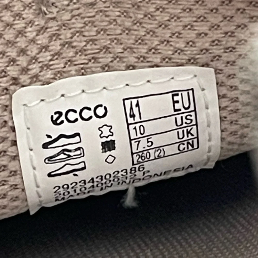 Ecco suede 10 womens