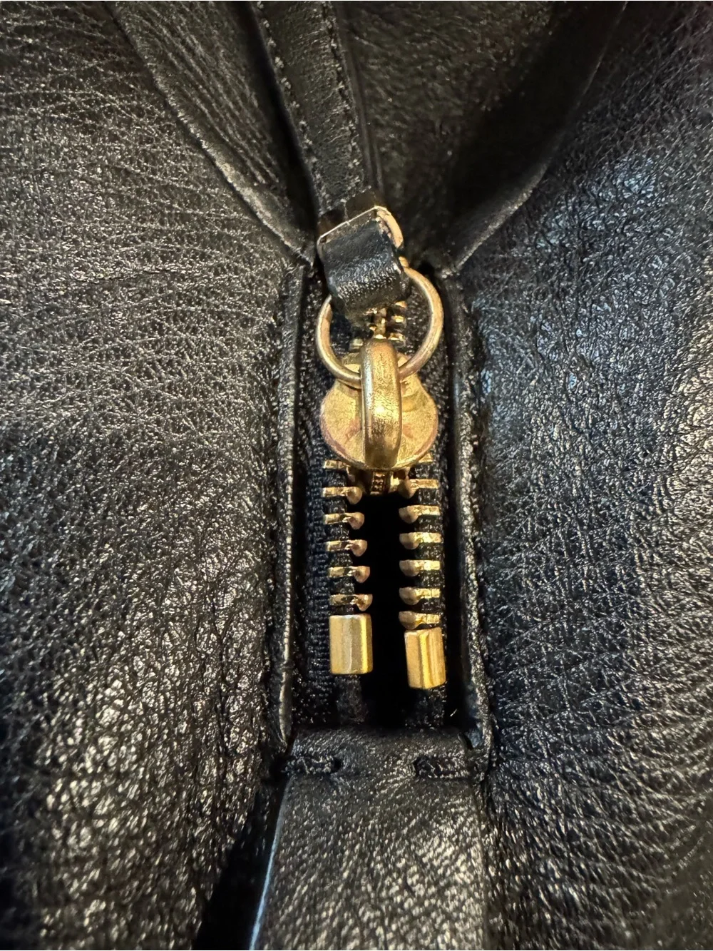 N/A sleek black