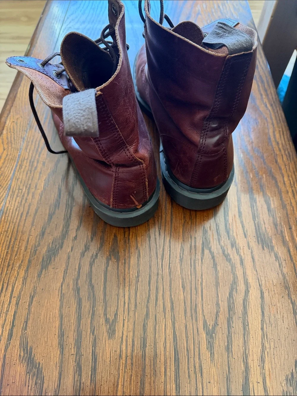 Dr. Martens sturdy lace