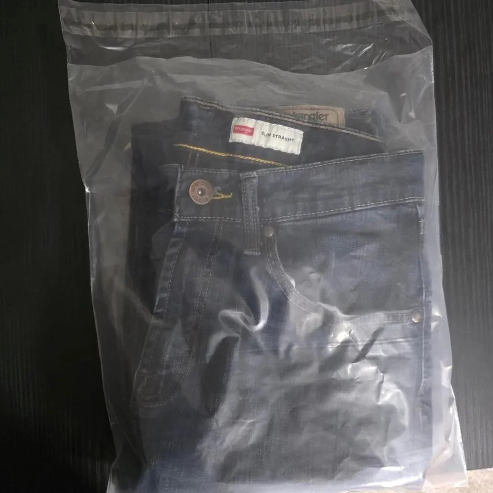 Wrangler dark blue