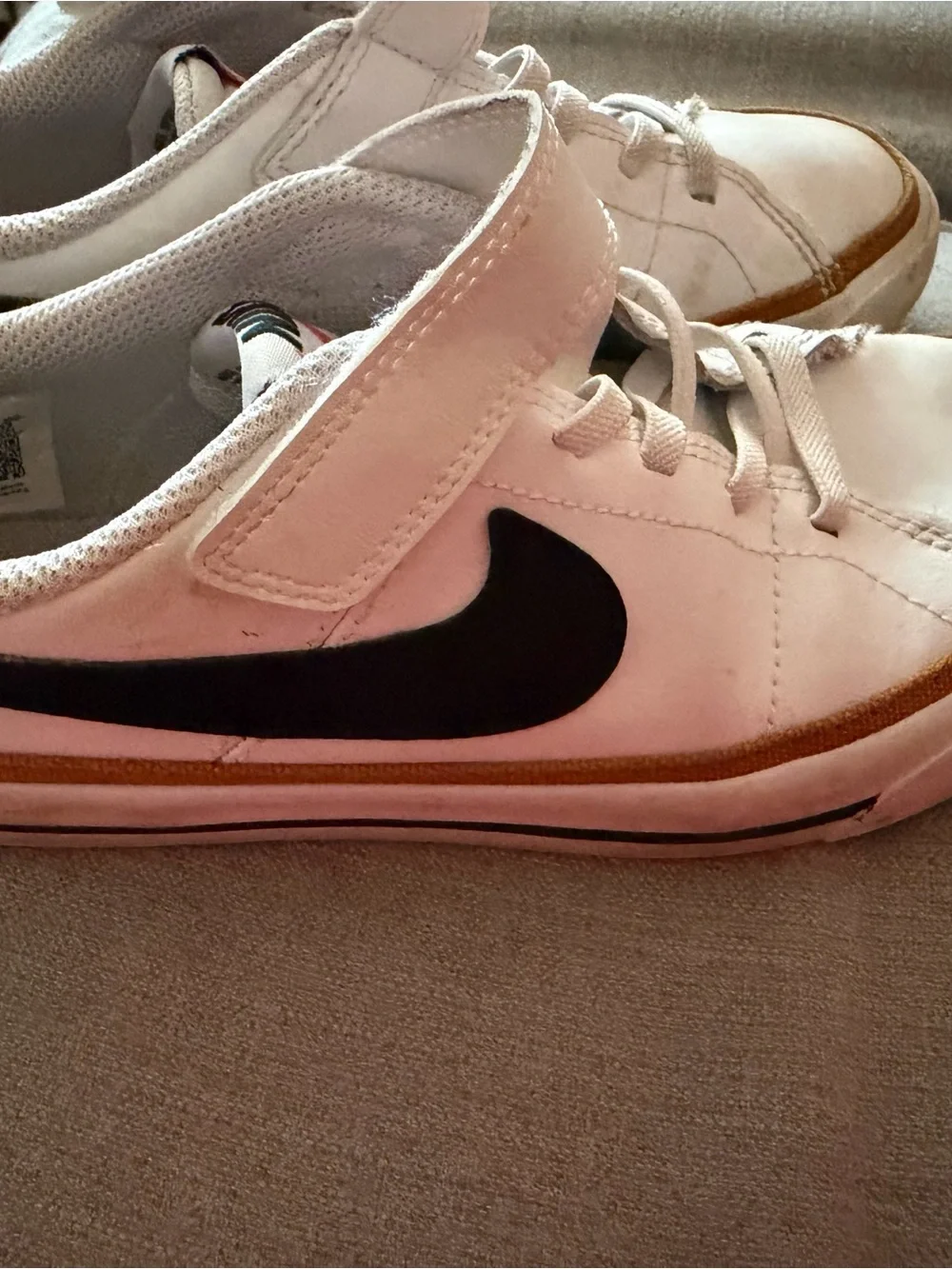 Nike low top