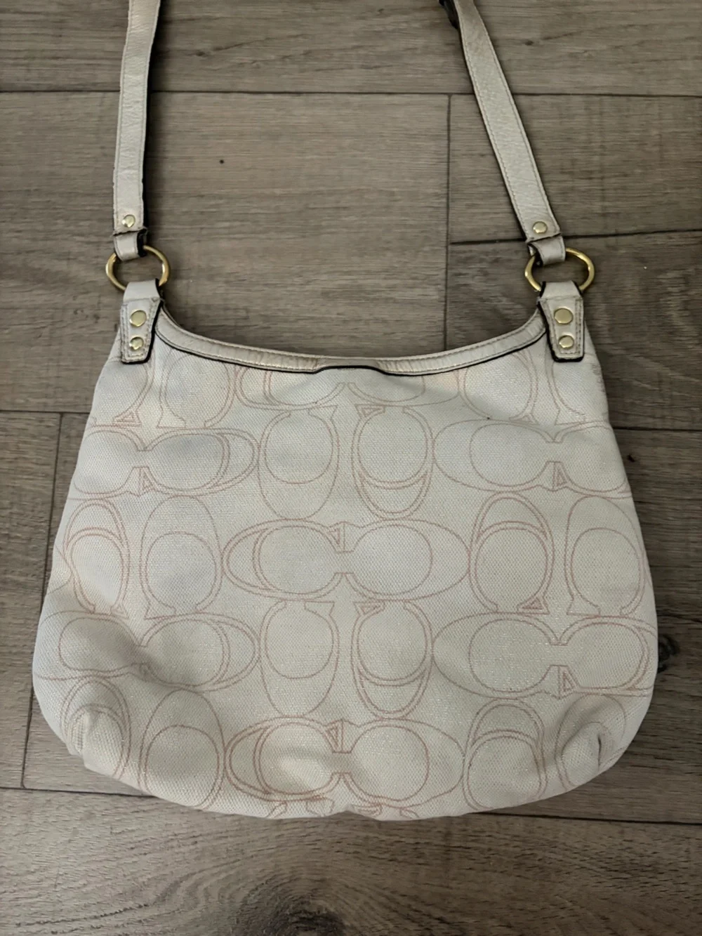 Coach elegant white