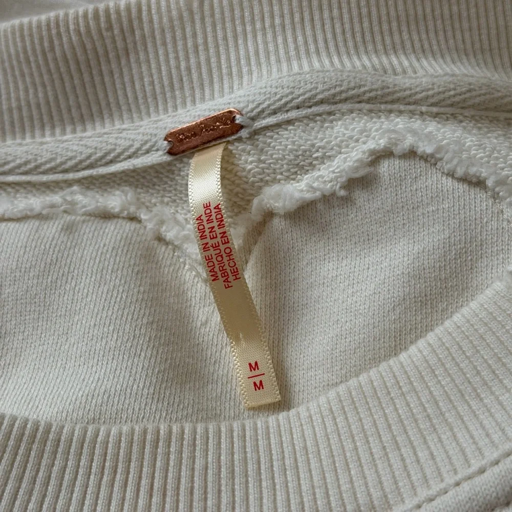 NWOT Eleanor sweatshirt by Free People in size Medium