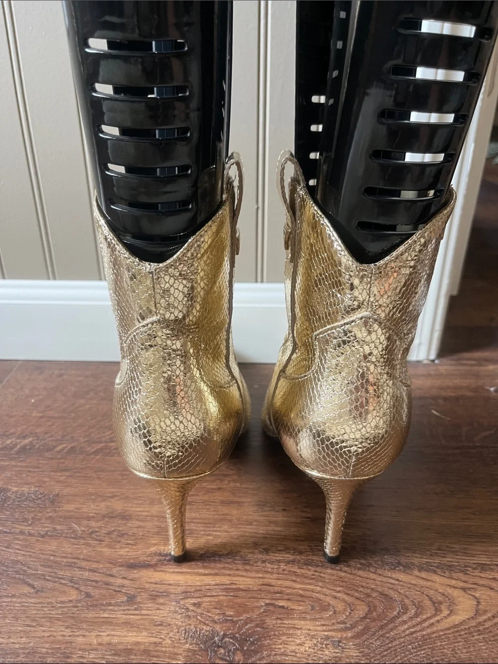 Guess shiny metallic