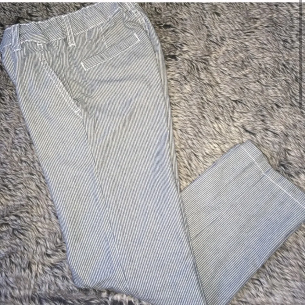 Crazy 8 boy’s gray and white striped jeans size 6