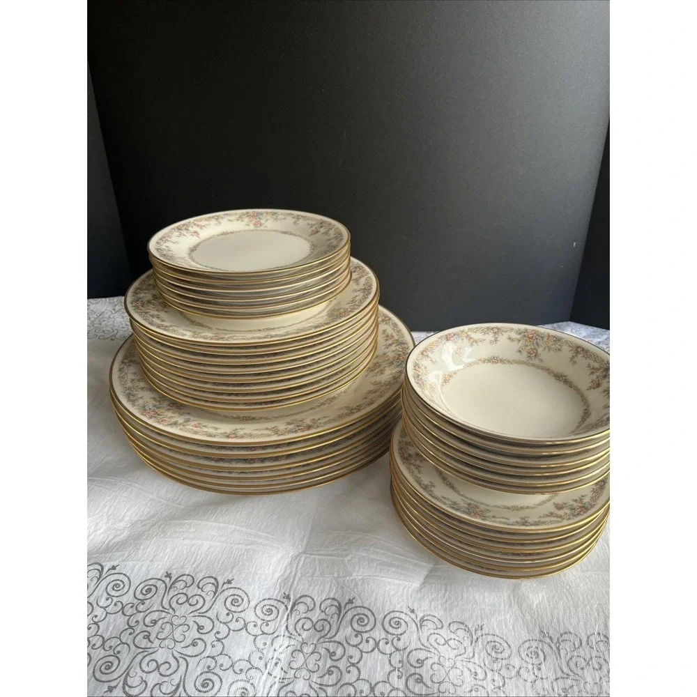Noritake Ivory China #7246 Gallery 30 Piece Set Floral Gold Trim Dishes /Bowls