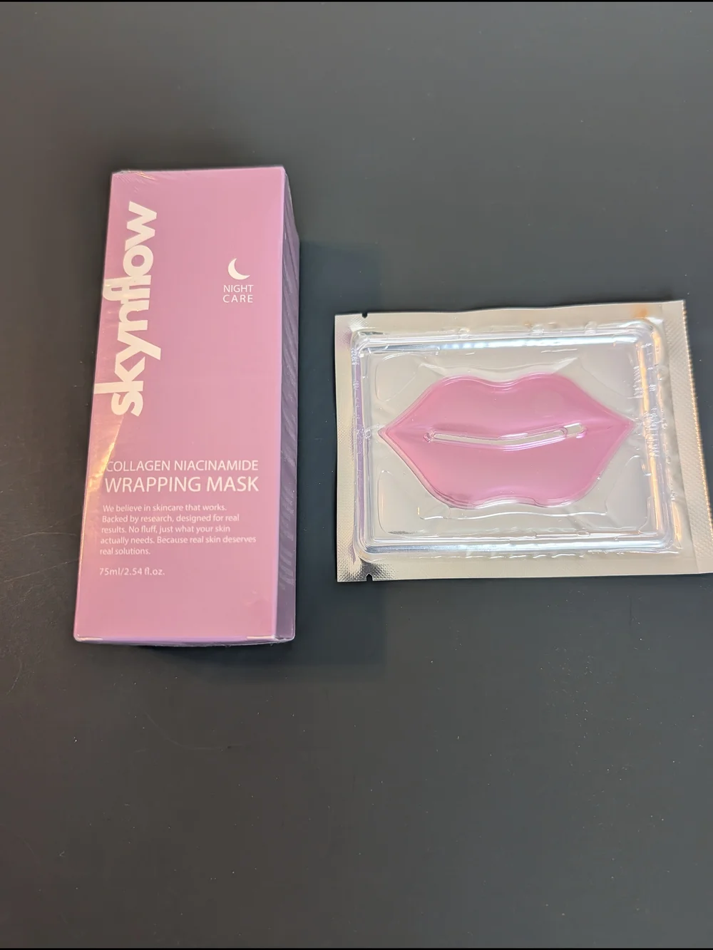 Skynflow Collagen Niacinamide Face Wrapping Mask With FREE Hydrating Lip Mask