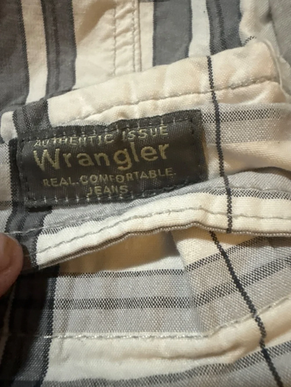 Wrangler size 36 short