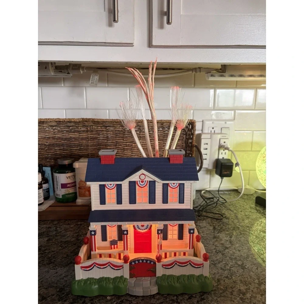 Avon patriotic lighted