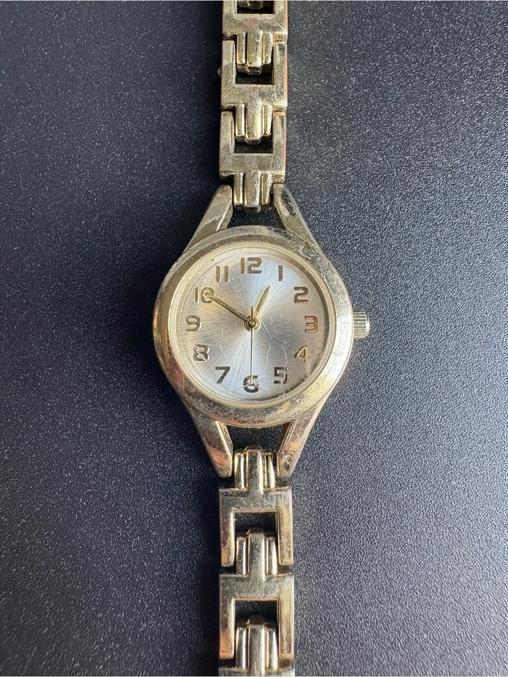 Vintage linked elegant