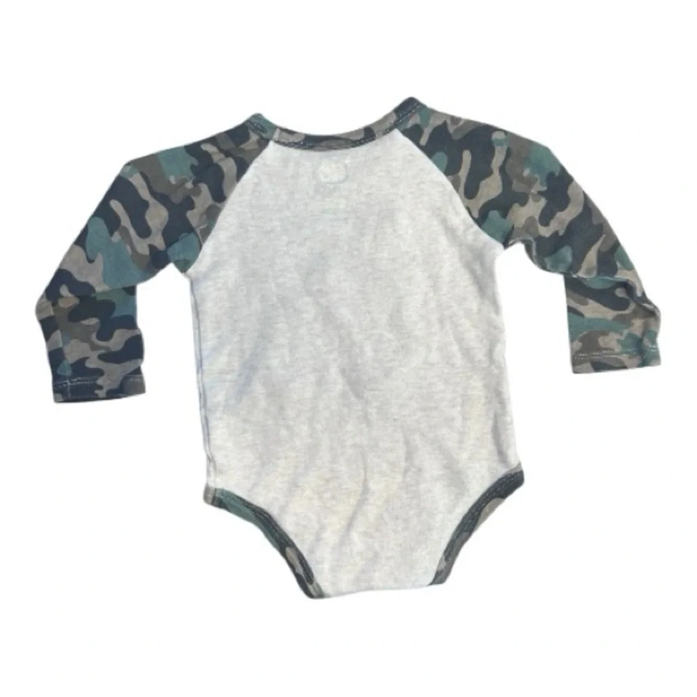 John Deere Gray and Camo Baby Bodysuit 6/9 months boys long sleeve