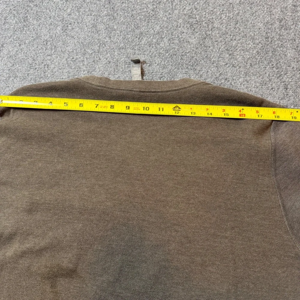 Vuori crewneck sweatshirt