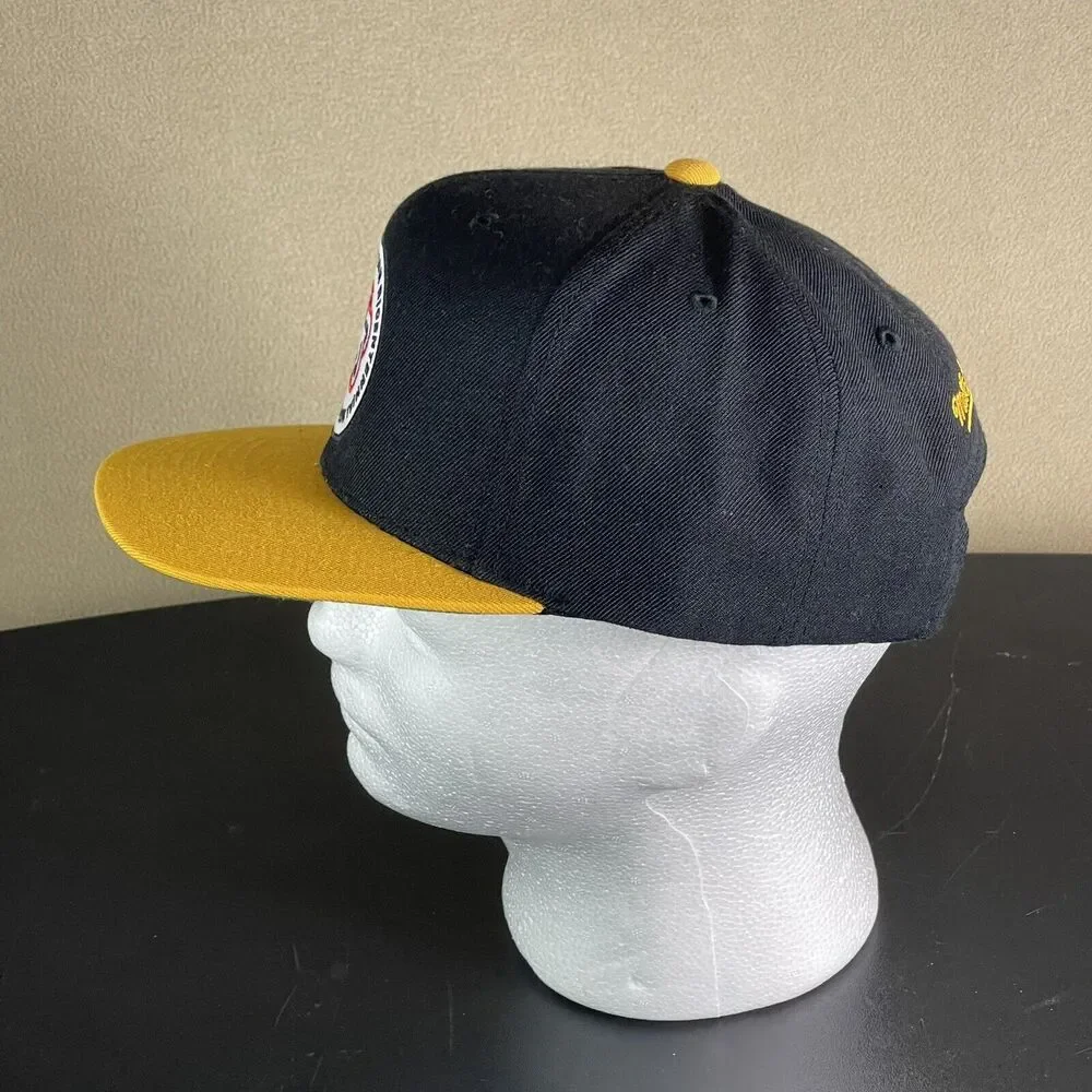 Mitchell & Ness expect environment snapback