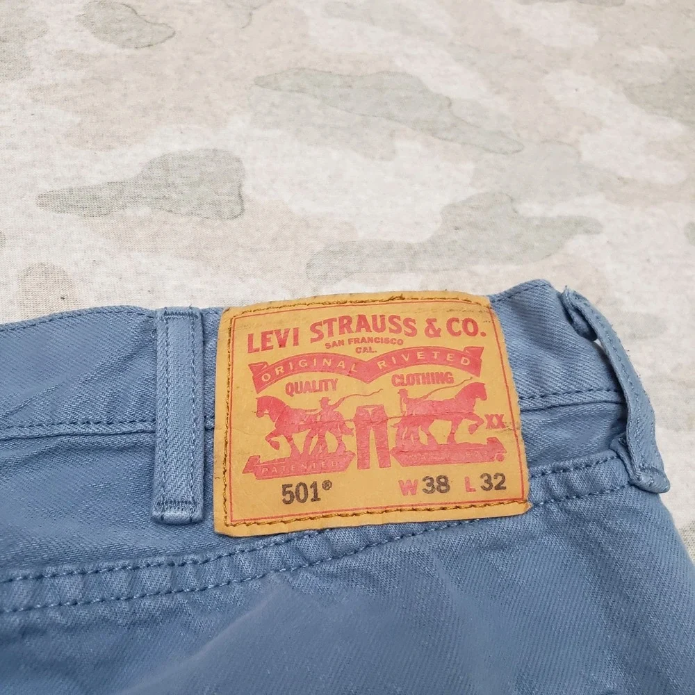 Levi's 501 Jeans Mens 38x32 Blue Straight Leg Button Fly Denim