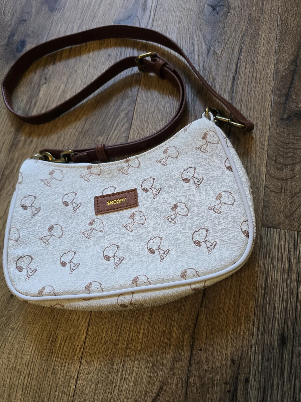 N/A snoopy white
