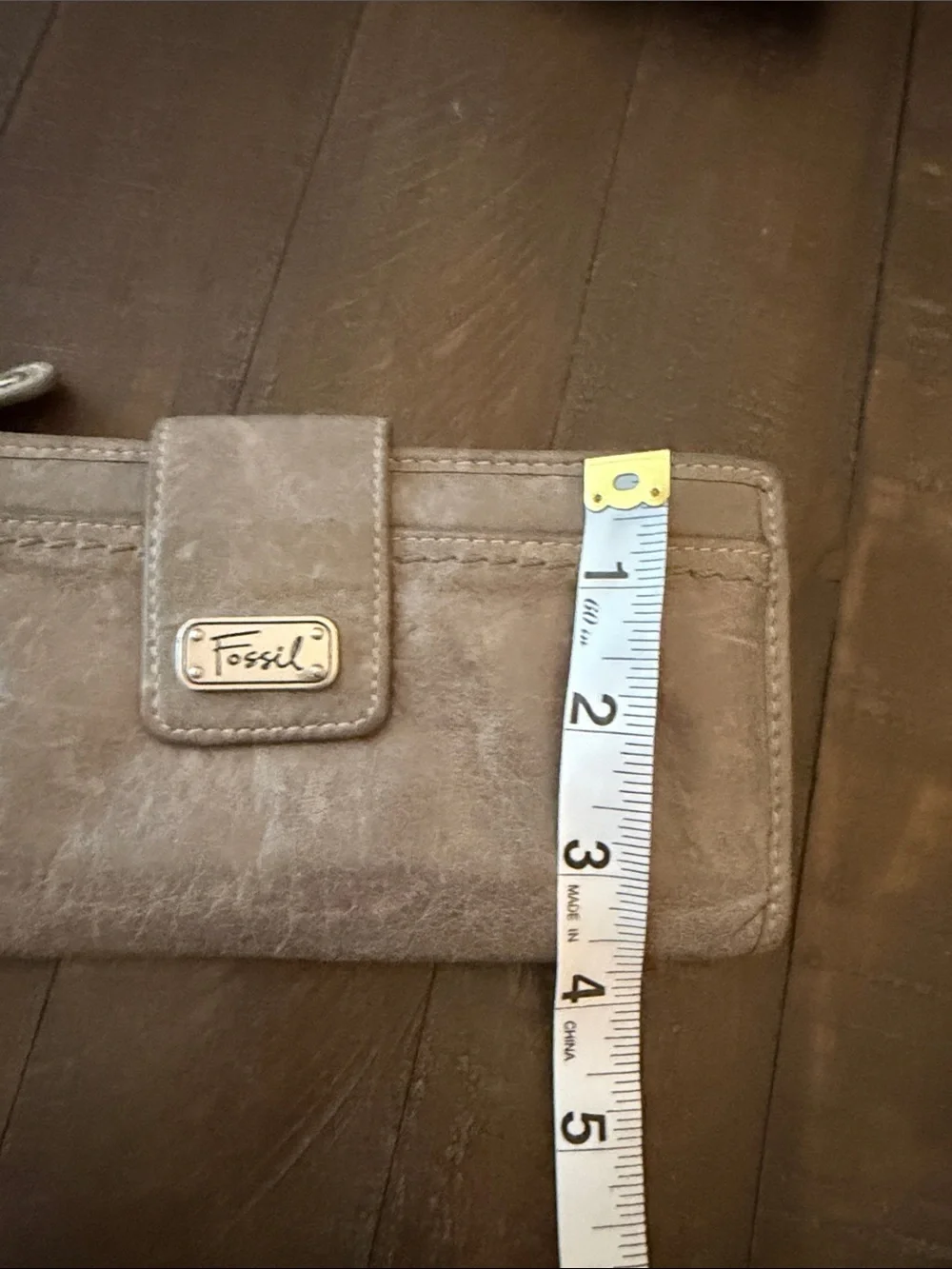 Fossil tone pocket