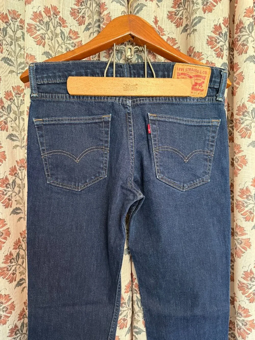 Levis men size