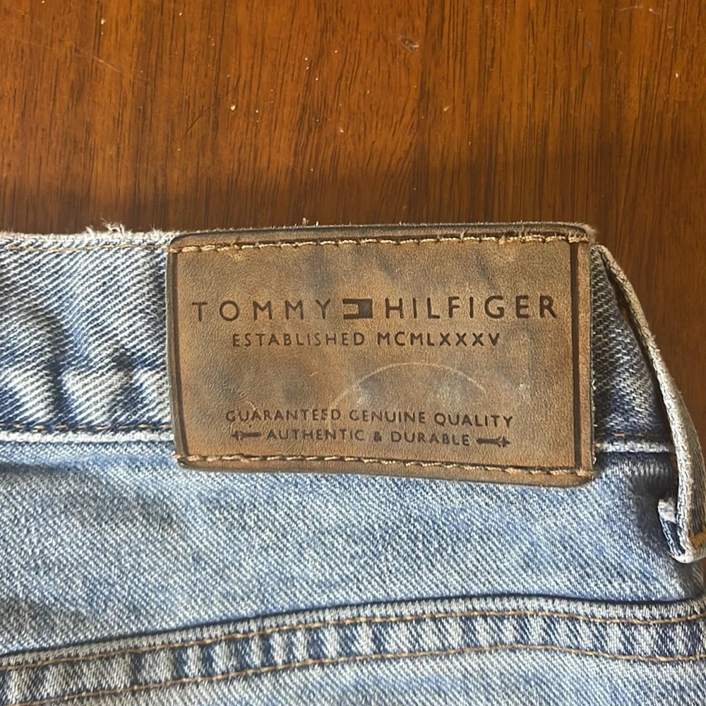 Tommy Hilfiger euc blue mens