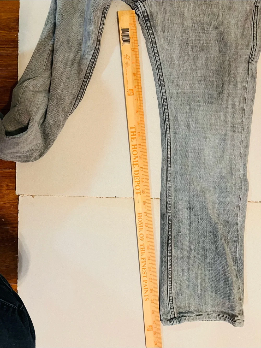 Levis straight leg
