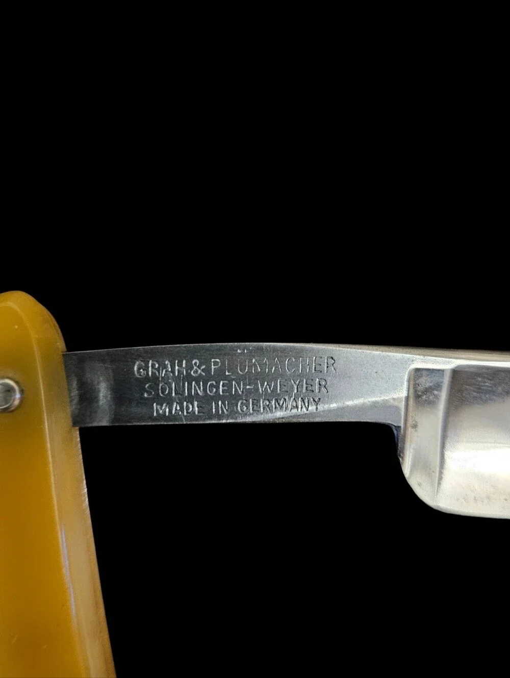 Straight Razor By Grah & Plumacher Black Diamond Solingen-Weyer Germany Yellow