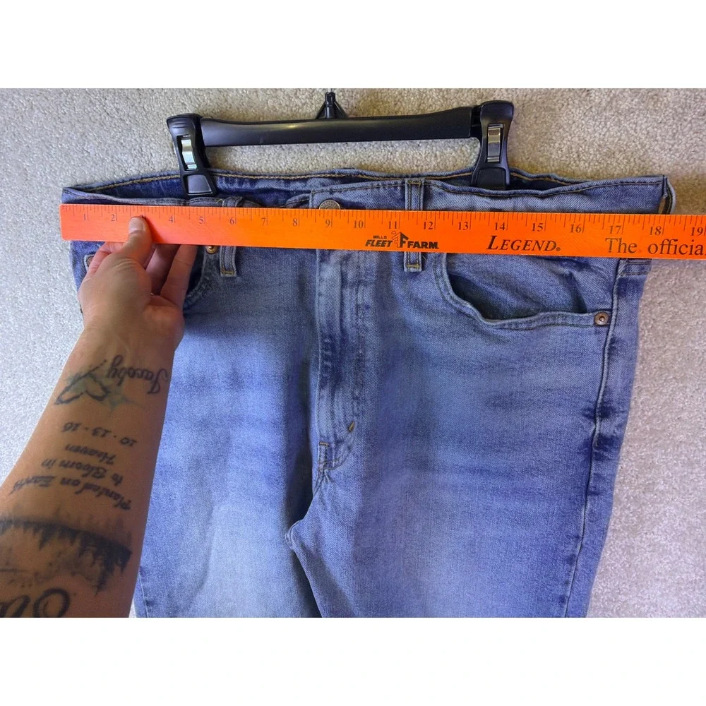 Levis levi 513