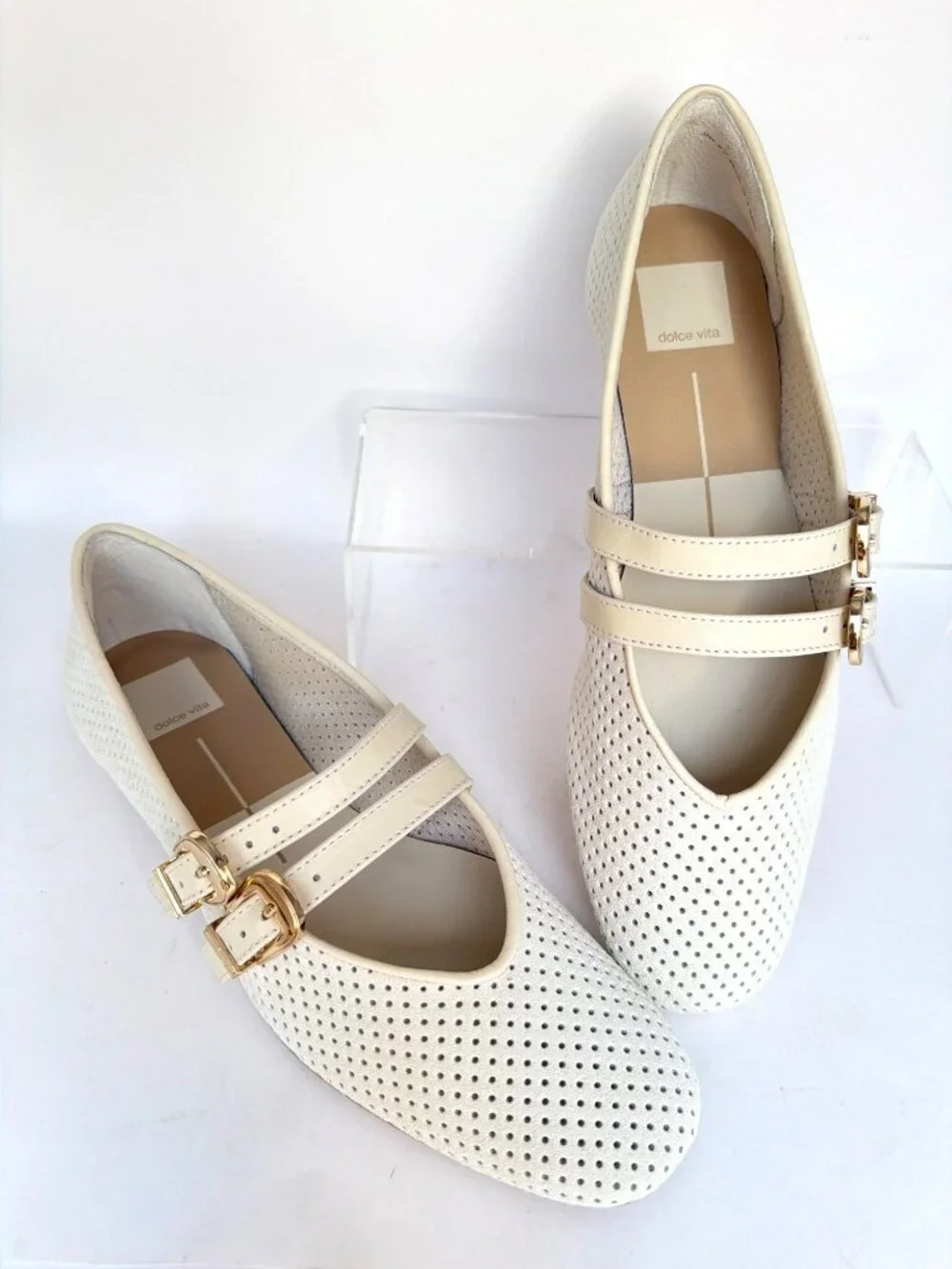 Dolce Vita cute perforated