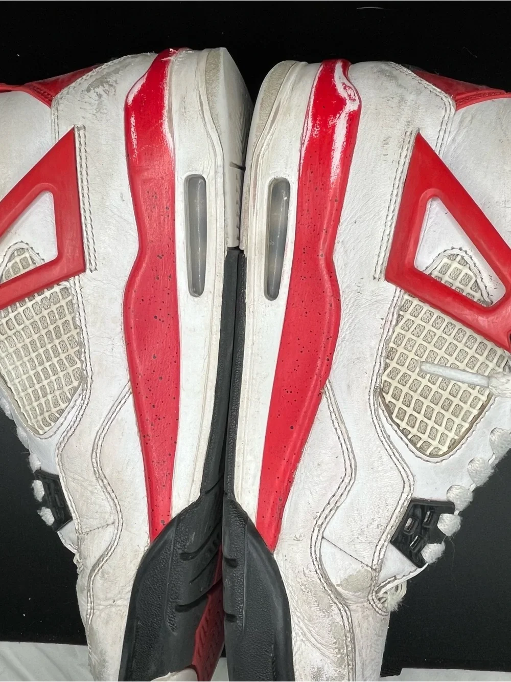 Air Jordan 4 fire red (2020) Boys size 7