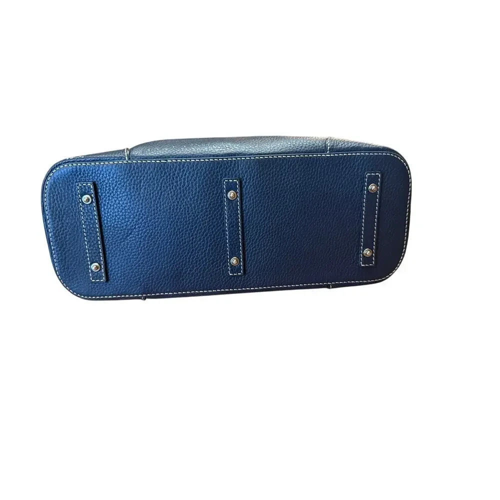 Dooney & Bourke elevate your