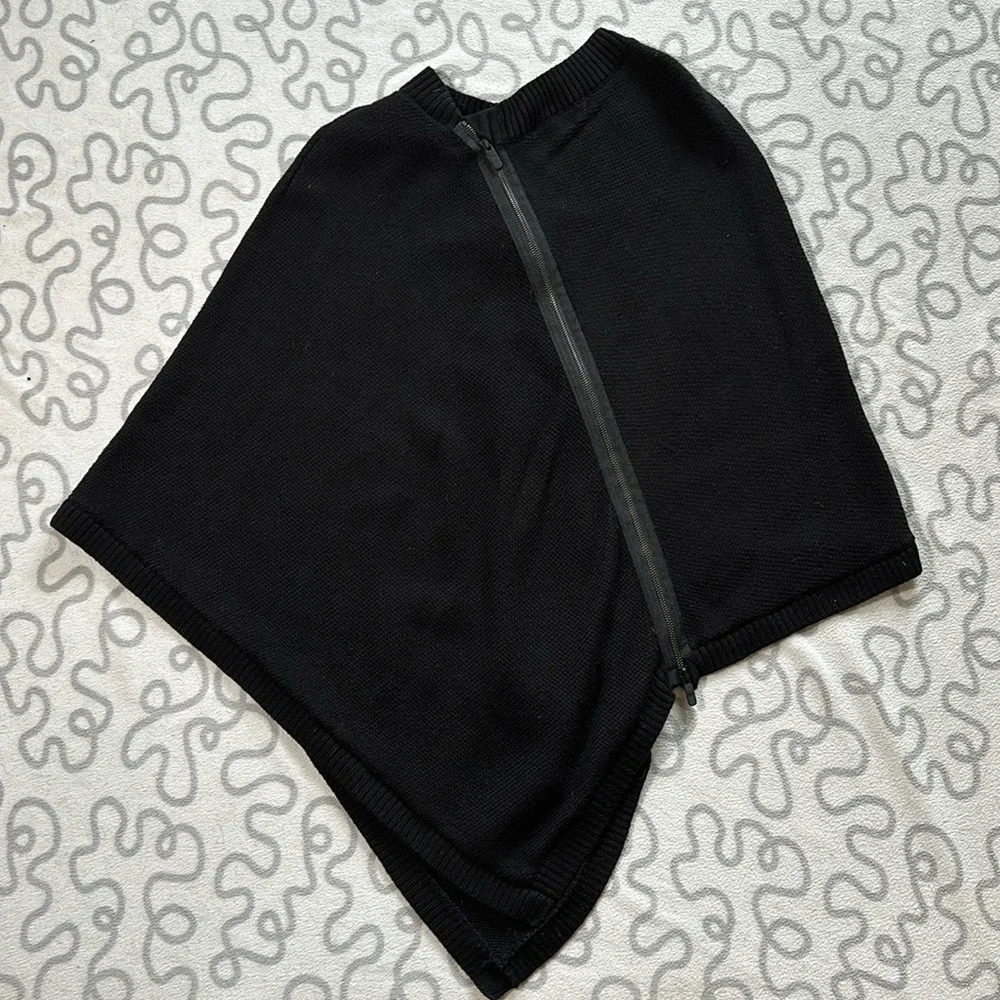 Lululemon On The Go Poncho