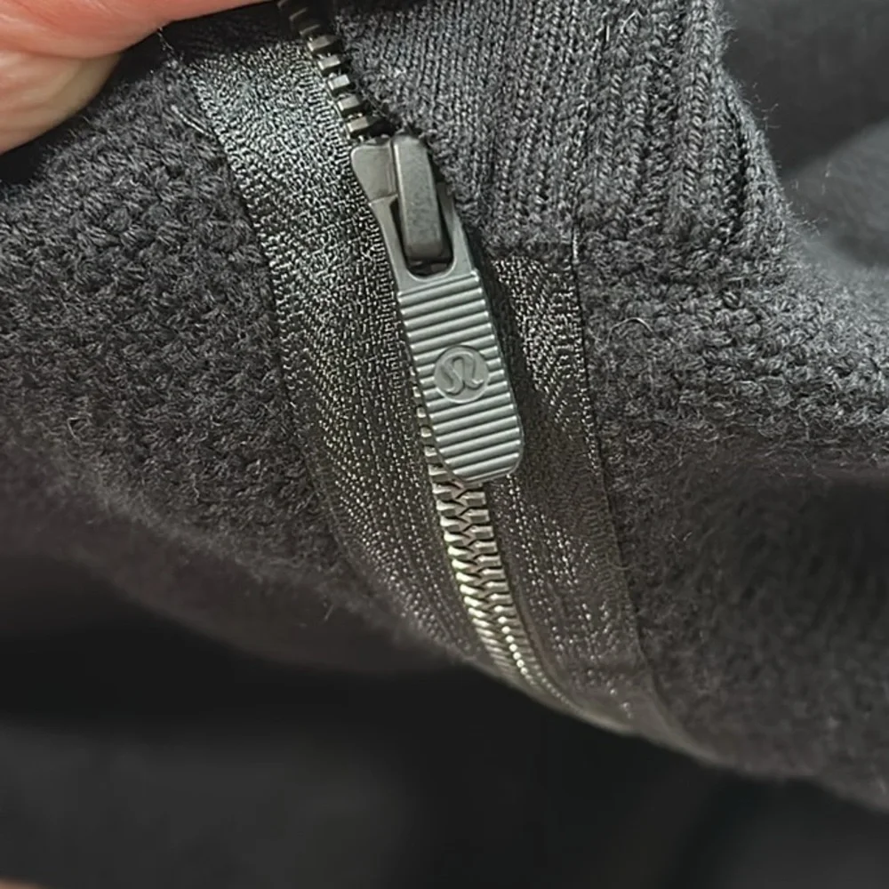 lululemon athletica excellent minimal