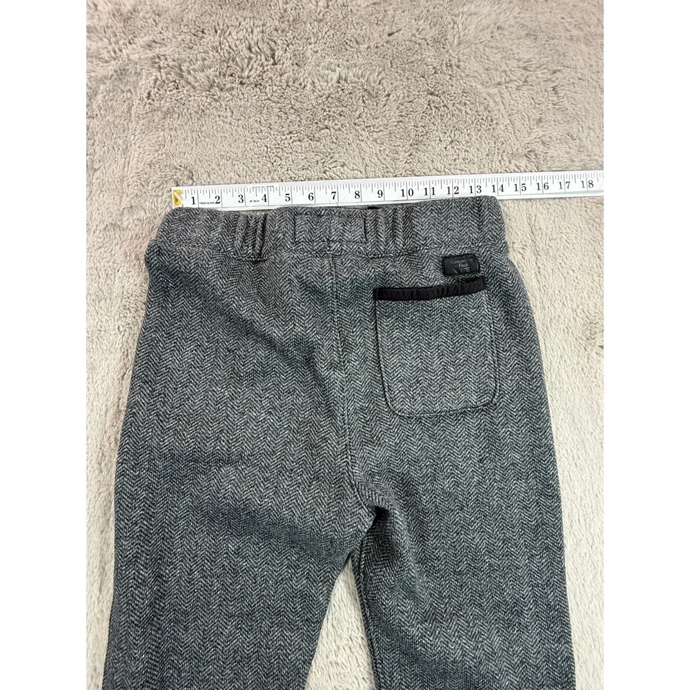 Abercrombie & Fitch accents character measurements