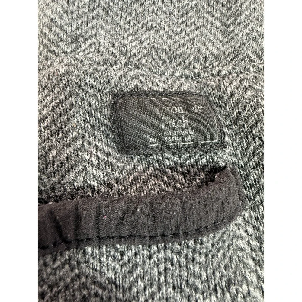 Abercrombie & Fitch wear include
