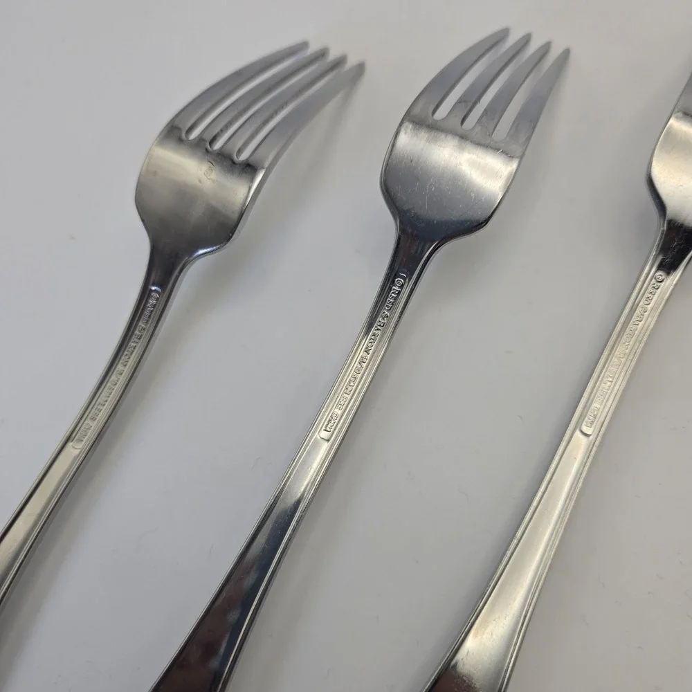 Reed & Barton Clovelly Stainless‎ Steel Dinner Forks Set of 3 Flatware 8