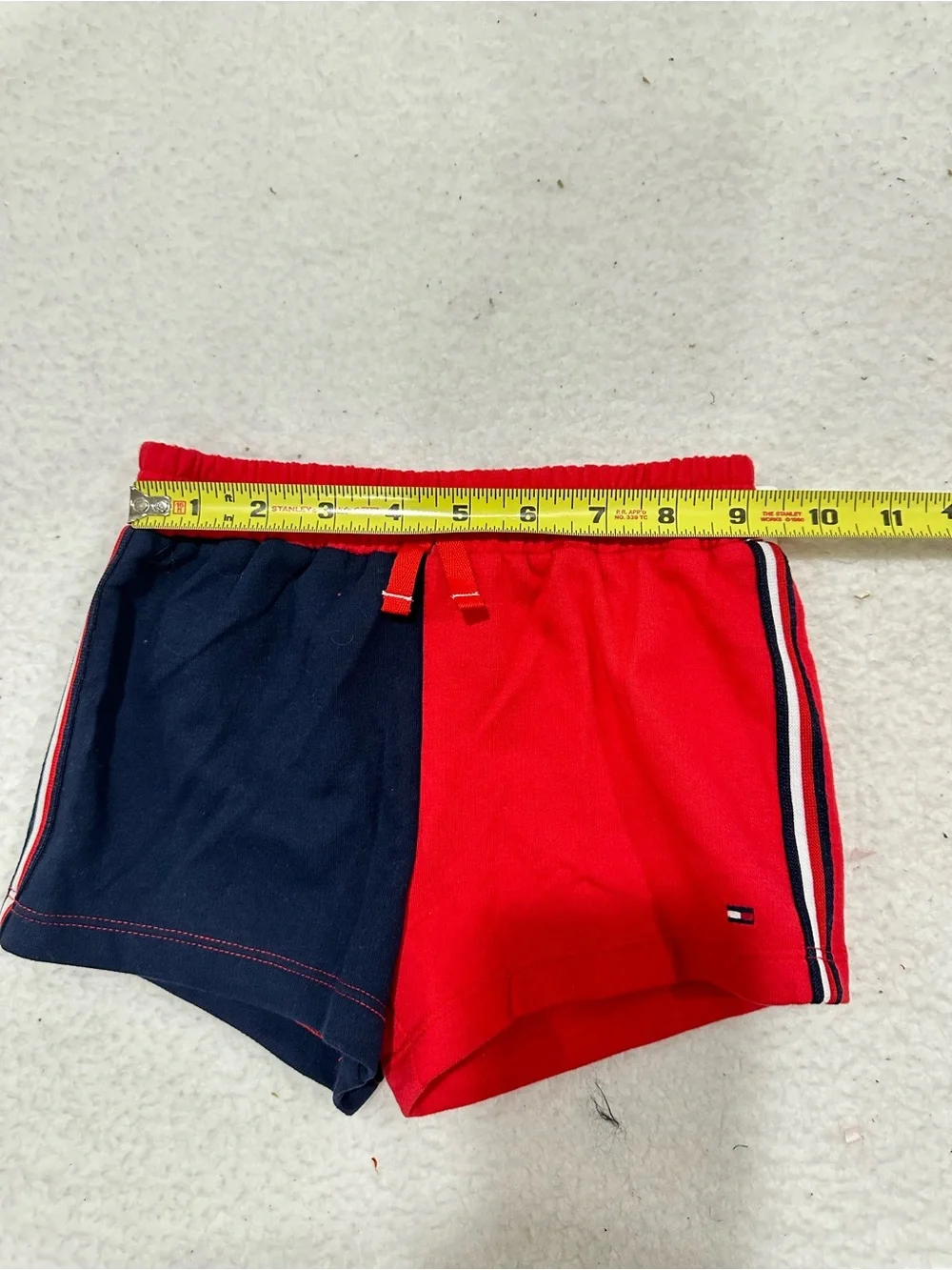 Tommy Hilfiger attached red