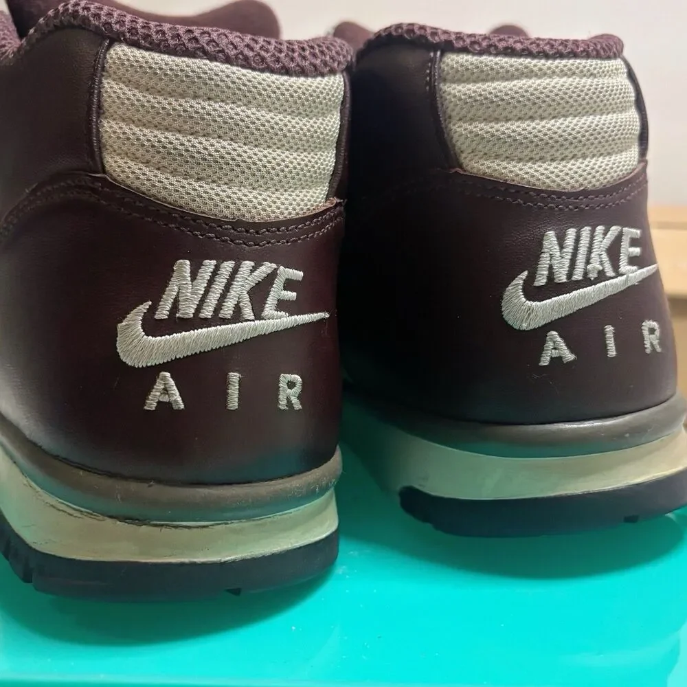 Nike signs ask not