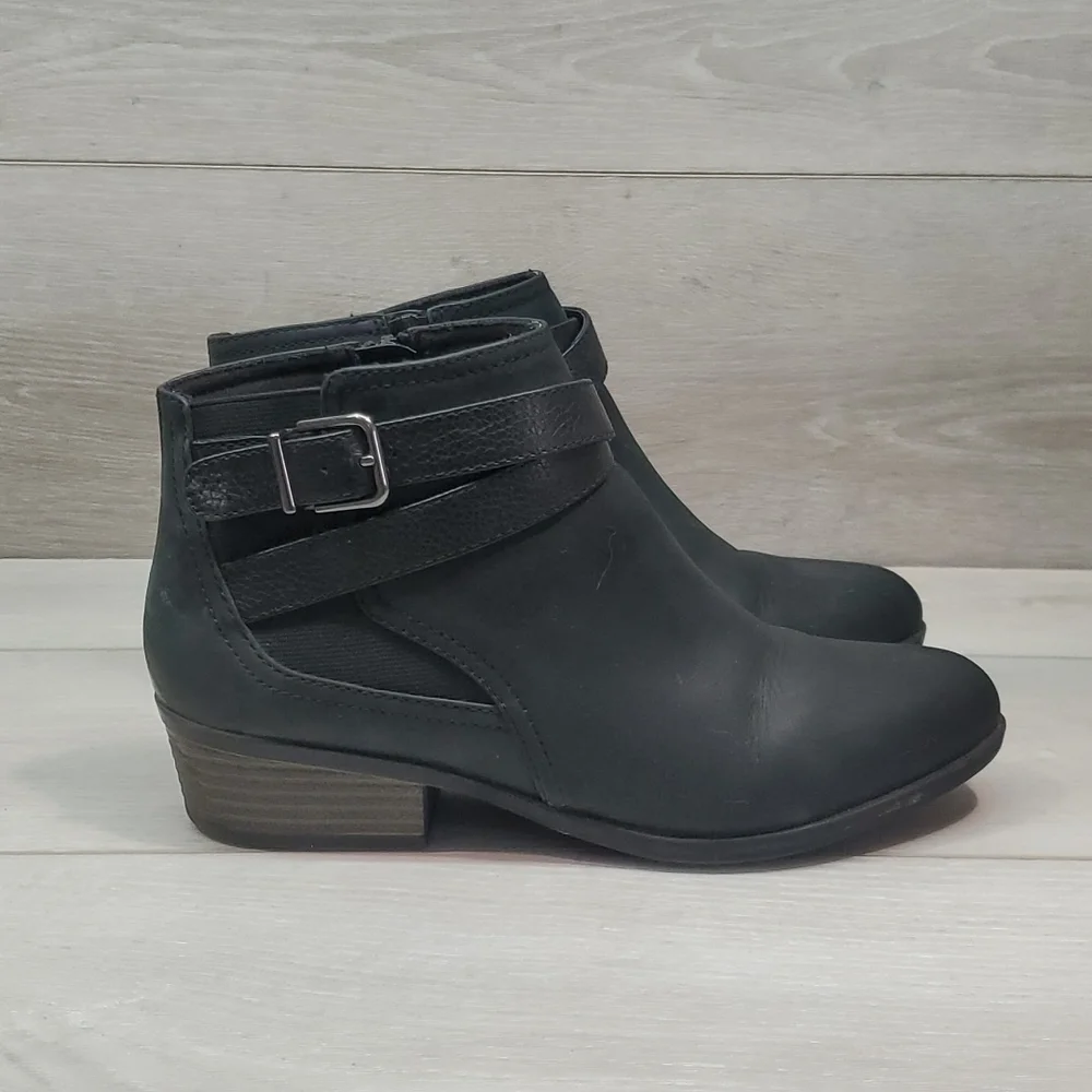 Clarks good used