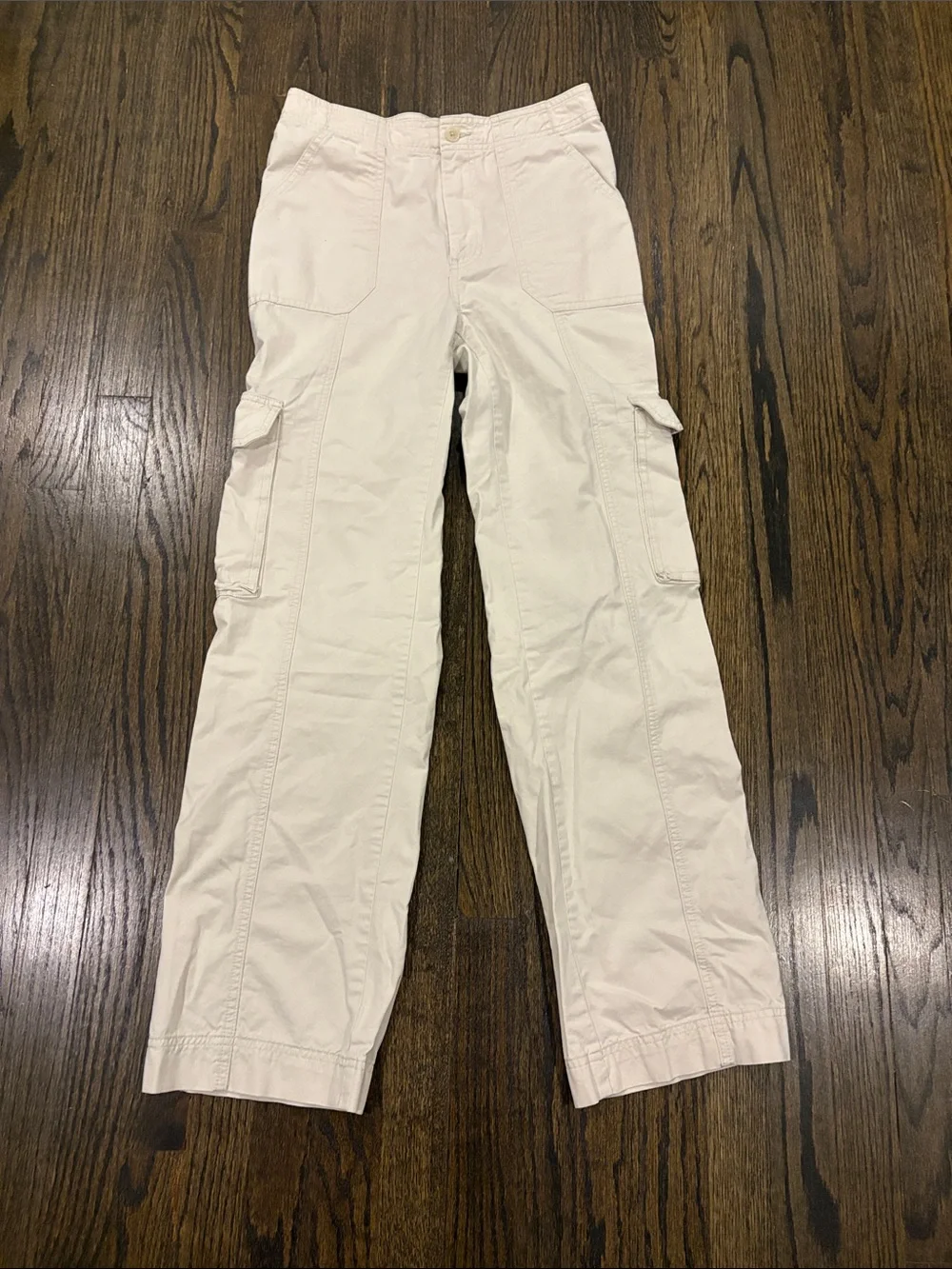 Abercrombie & Fitch light beige
