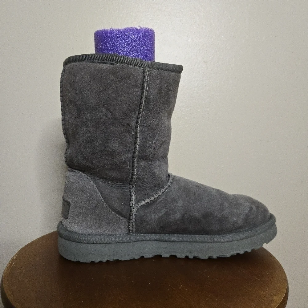 UGG size no