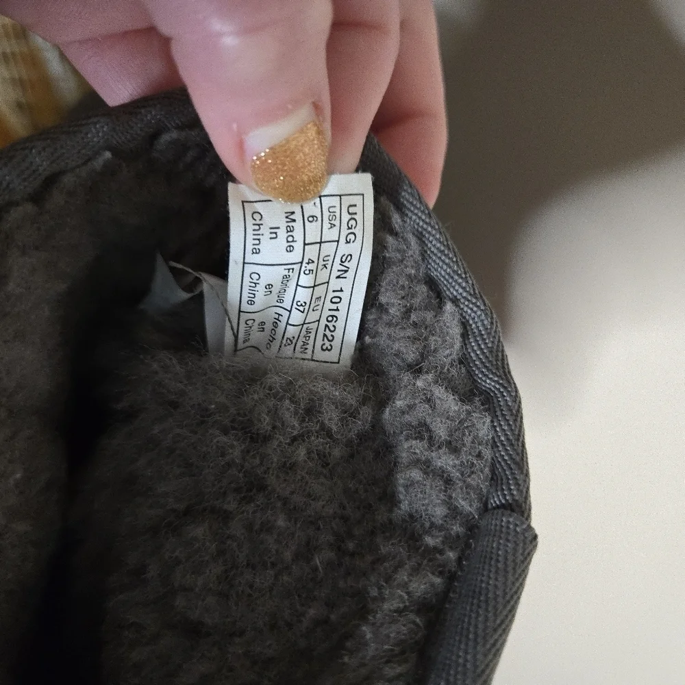 UGG size no