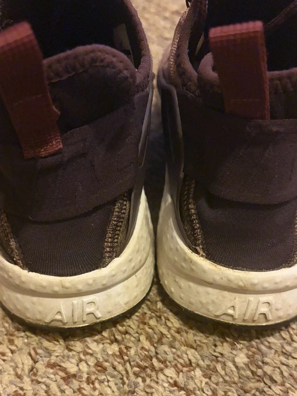 Women’s Nike Air Huarache tennis shoes