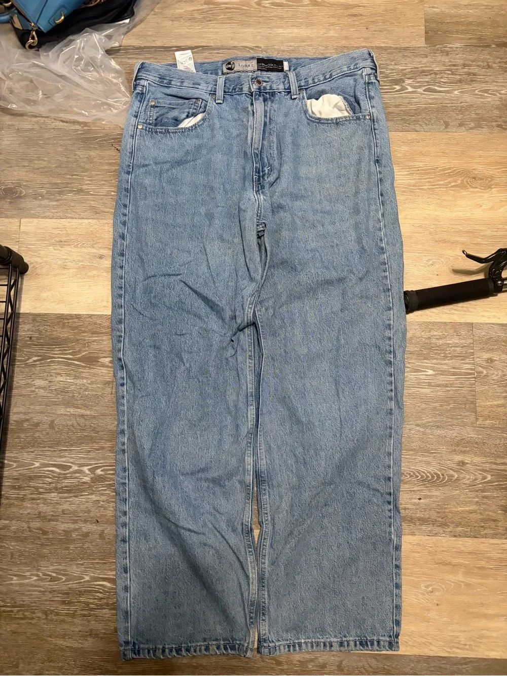 Levis loose fit
